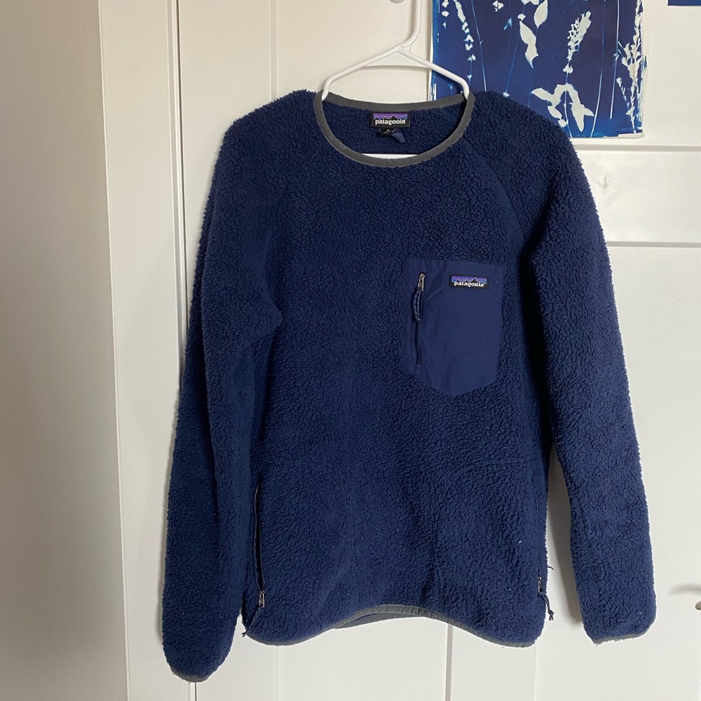 Navy blue Patagonia sweatshirt